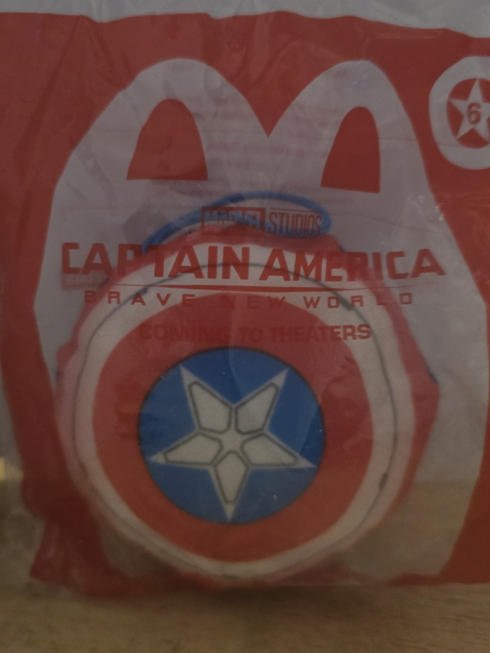 Captain America #6 Shield Marvel Brave New World Sealed McDonalds Happy Meal Toy
